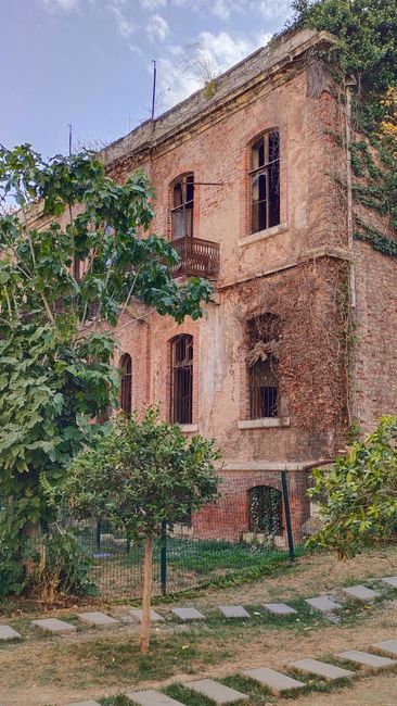 Adana'da boşanma davası sonrası mimar villasında hayatını kaybetti
