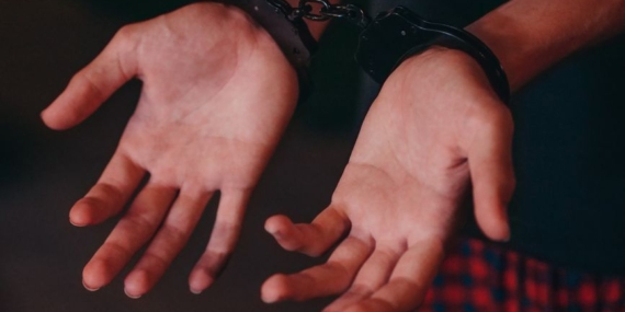 Adana'da eski eşini bıçaklayan şüpheli tutuklandı