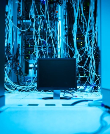 Adana'da internet kablolarını çalan hırsız aranıyor