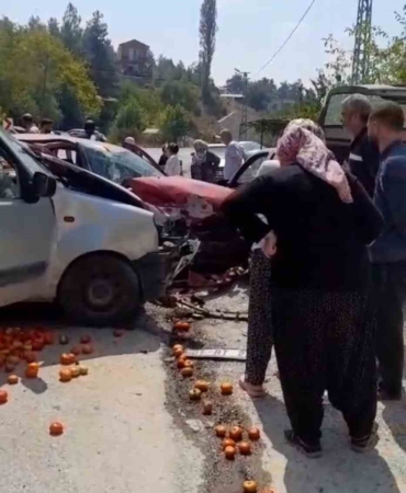 Adana'da trafik kazasında 2 kişi yaralandı