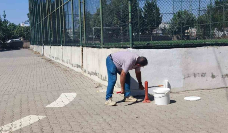 Adıyaman Fatih Anadolu Lisesi'nde bakım çalışmaları sürüyor