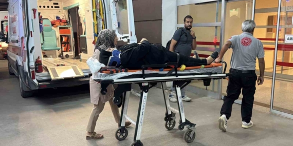 Adıyaman'da iki otomobil çarpıştı, 4 kişi yaralandı
