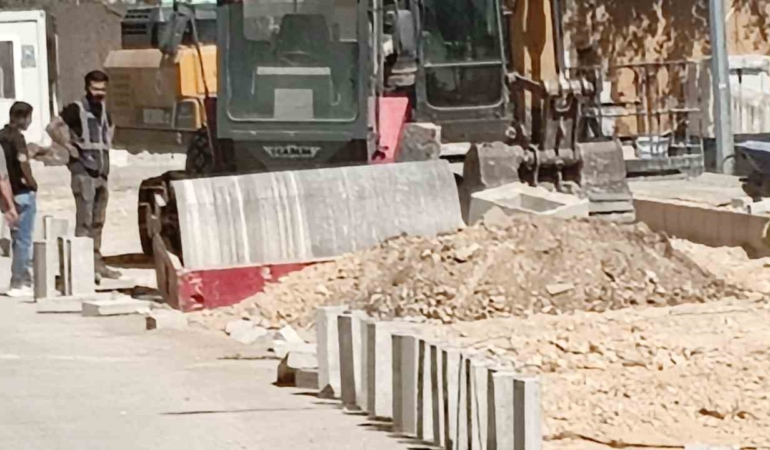 Adıyaman'da inşaat işçisi silindirle yaralandı