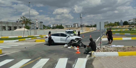 Adıyaman'da otomobil ile motosiklet çarpıştı, 1 yaralı