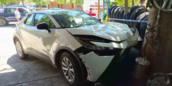 Adıyaman'da otomobil yayaya çarptı, bir kişi yaralandı