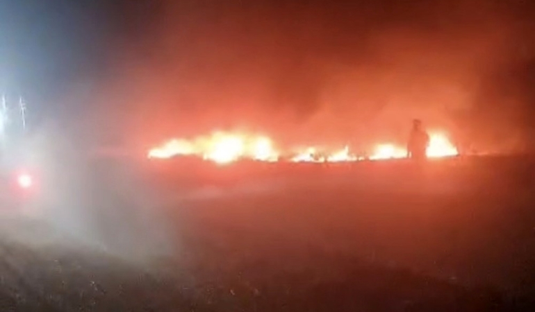 Afyonkarahisar'da balya makinesinden çıkan kıvılcım yangına neden oldu