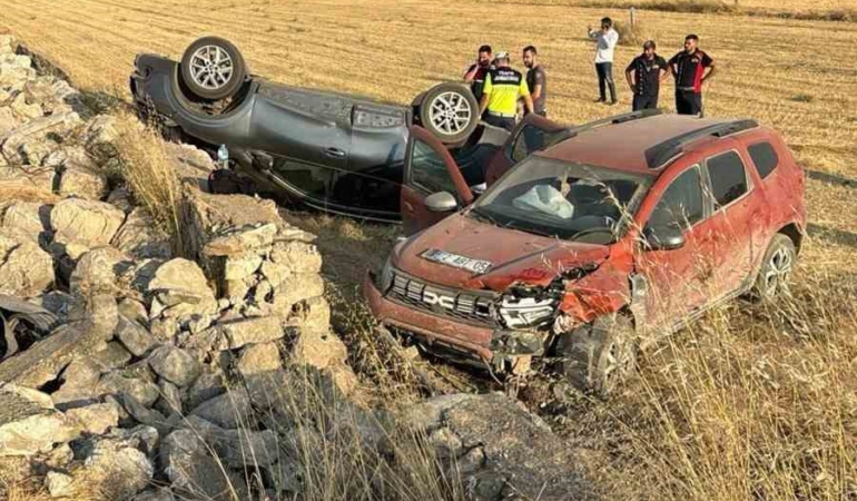 Afyonkarahisar'da trafik kazası: 1 ölü, 5 yaralı
