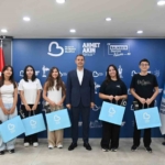 Ahmet Akın, LGS Türkiye birincilerini makamında kabul etti
