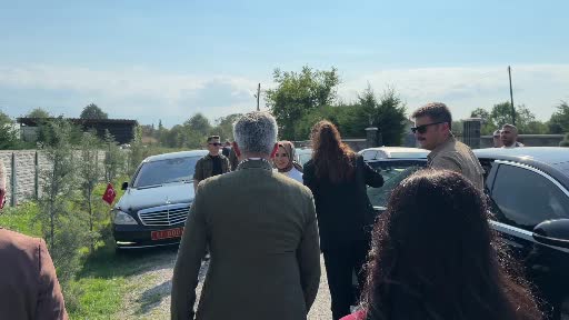 Aile Bakanı Göktaş, Düzce'de Yaban Mersini Bahçesini Ziyaret Etti