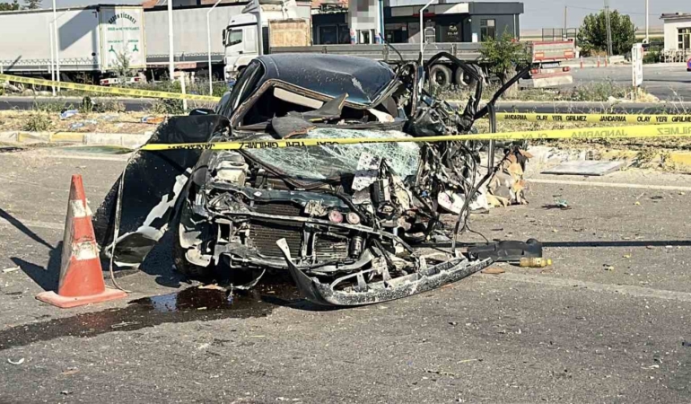 Aksaray'da otomobil kazası: 2 ölü, 2 yaralı