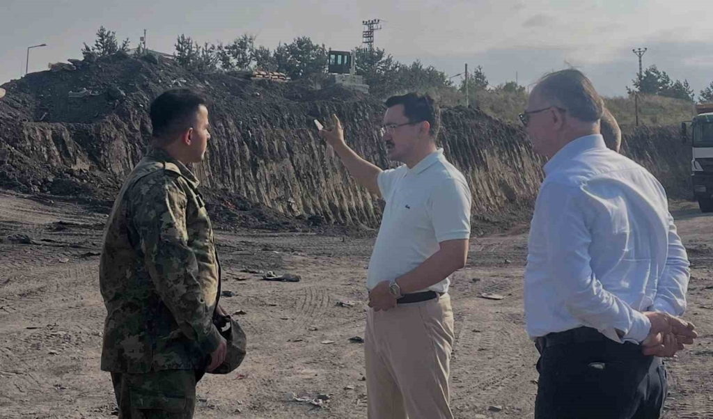 Akyaka Kaymakamı Demirtaş, Ermenistan sınırındaki demiryolu çalışmalarını inceledi