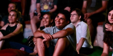 Alanya'da Yeşilçam Sinema Günleri 'Neşeli Günler' ile başladı