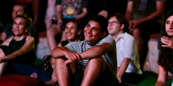 Alanya'da Yeşilçam Sinema Günleri 'Neşeli Günler' ile başladı
