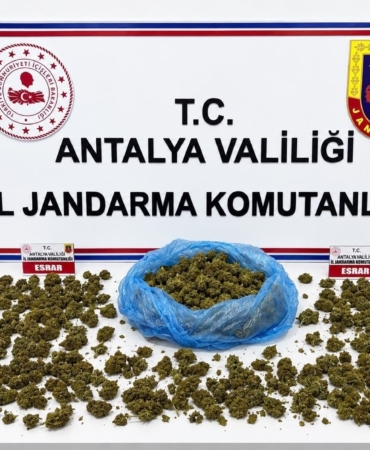 Alanya'da uyuşturucu operasyonunda 745 gram esrar ele geçirildi