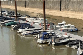 Almanya'da Ren Nehri'nde su seviyesi tarihi düşüşte