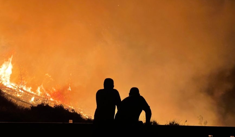 Almanya'da orman yangını nedeniyle 1800 kişiye tahliye emri verildi