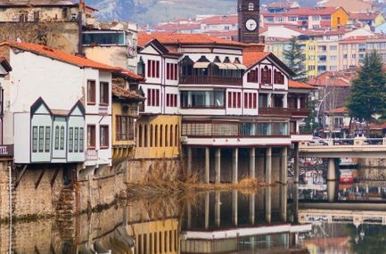 Amasya Milletvekili İpek: Türkiye sağlıkta dünya örneği