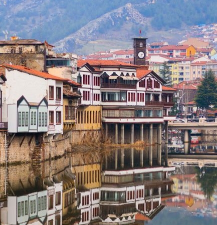 Amasya Milletvekili İpek: Türkiye sağlıkta dünya örneği