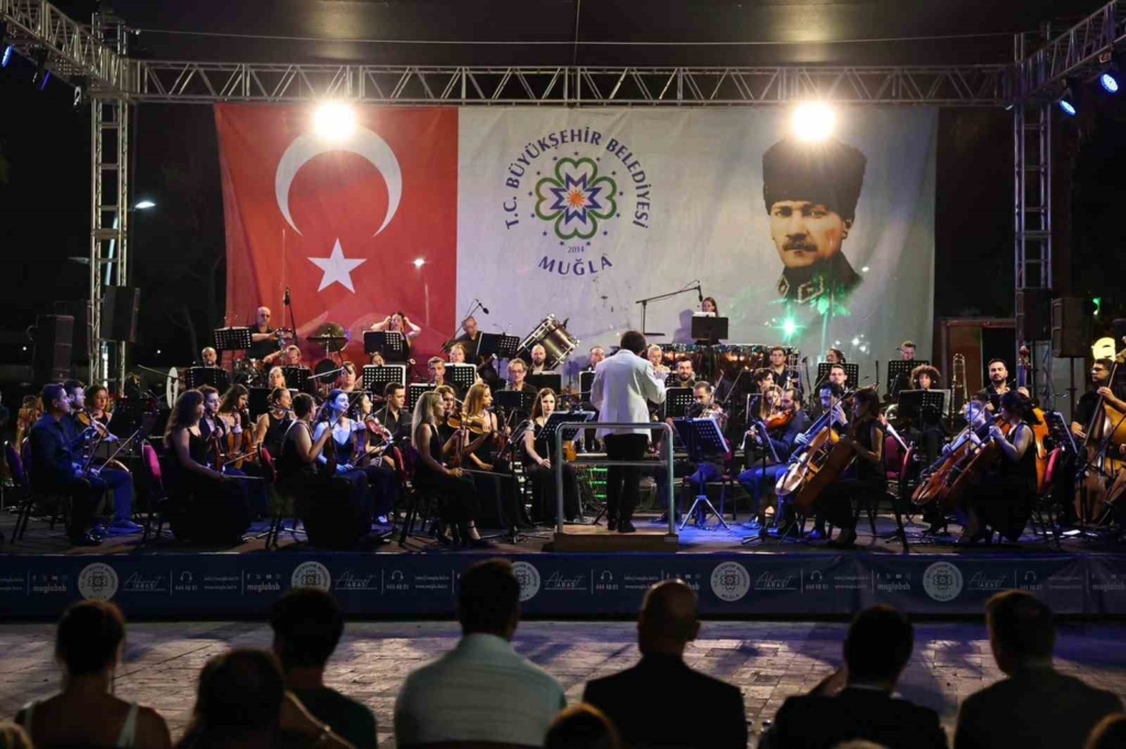Anadolu Senfonisi Bodrum'da sanatseverlerle buluştu