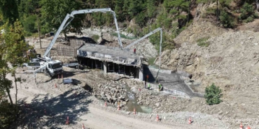 Andırın'da 53 Yıllık Köprünün Yerine Yeni Köprü İnşa Ediliyor