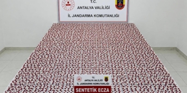 Antalya'da 15 bin 184 uyuşturucu hap ve ruhsatsız tabanca ele geçirildi