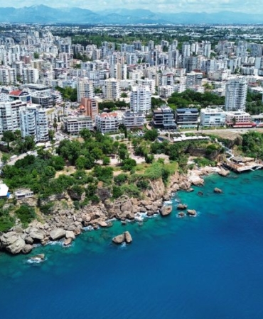 Antalya'da JASAT, 1 Ayda 1.331 Aranan Kişiyi Yakaladı