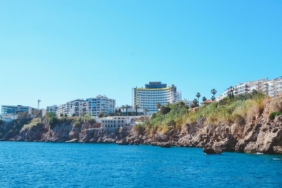 Antalya'da denizde boğulan iki gencin cesedi bulundu