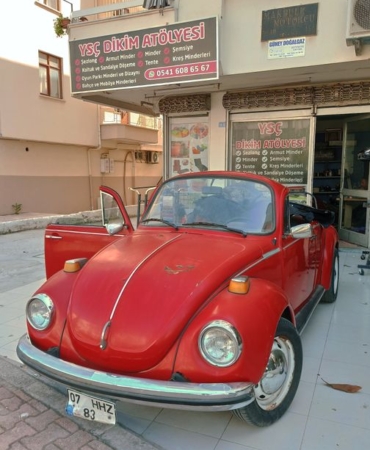 Antalya'da iki otomobil çarpıştı, 2 yaralı