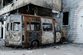 Antalya'da kaçak moloz dökümü yangına neden oldu