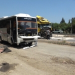 Antalya'da midibüse tır çarptı, 11 kişi yaralandı