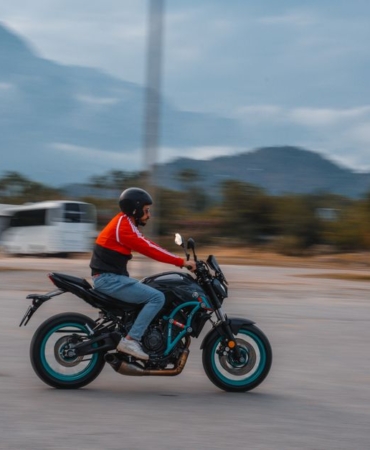 Antalya'da motosiklet denetimlerinde 5 bin 392 sürücü kontrol edildi