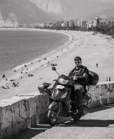 Antalya'da motosiklet kazasında 21 yaşındaki genç hayatını kaybetti