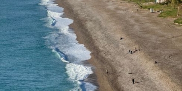 Antalya'da plajda hırsızlık yapan kişi yakalandı