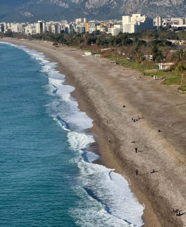 Antalya'da plajda hırsızlık yapan kişi yakalandı