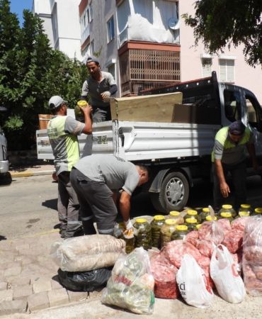 ANTALYA'DA SON KULLANMA TARİHİ BULUNMAYAN VE SÜRESİ GEÇMİŞ 152 KİLO ET İLE 20 BİDON TURŞUYA EL KONULDU MÜHÜRLENEN İŞLETMEYE 26 BİN 360 TL İDARİ PARA CEZASI UYGULANDI