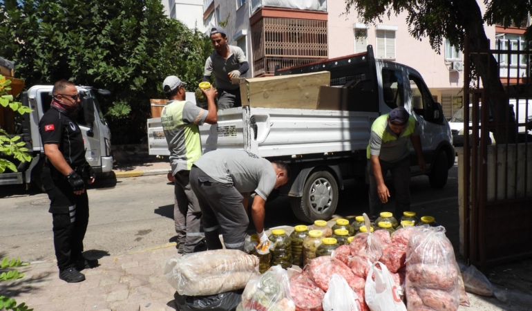 ANTALYA'DA SON KULLANMA TARİHİ BULUNMAYAN VE SÜRESİ GEÇMİŞ 152 KİLO ET İLE 20 BİDON TURŞUYA EL KONULDU MÜHÜRLENEN İŞLETMEYE 26 BİN 360 TL İDARİ PARA CEZASI UYGULANDI