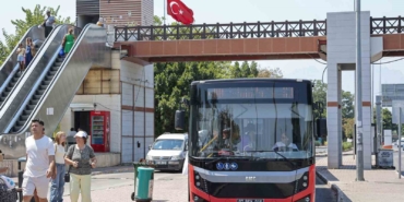 Antalya'da toplu taşıma araçları durakta yolcu almadan geçemeyecek