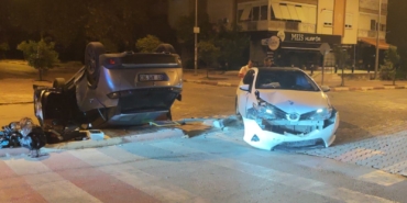 Antalya'da trafik kazasında iki kişi yaralandı