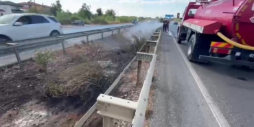 ARAÇTAN ATILAN İZMARİT REFÜJDE YANGIN ÇIKARDI
