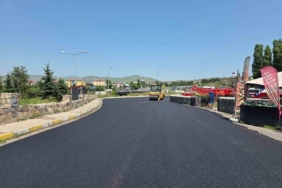 Ardahan'da Kongre Caddesi'nde Asfaltlama Çalışmaları Başladı