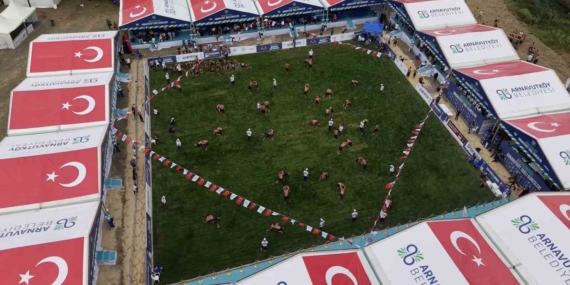 Arnavutköy'de 11. Geleneksel Yağlı Güreşler Dursunköy'de yapıldı