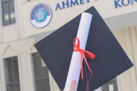 Arnavutköy'de Üniversite Adayları Bakanlarla Geleceklerini Konuştu