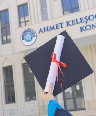 Arnavutköy'de Üniversite Adayları Bakanlarla Geleceklerini Konuştu