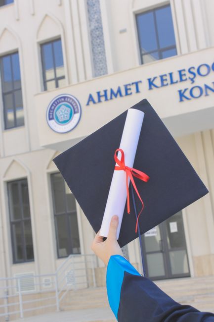 Arnavutköy'de Üniversite Adayları Bakanlarla Geleceklerini Konuştu