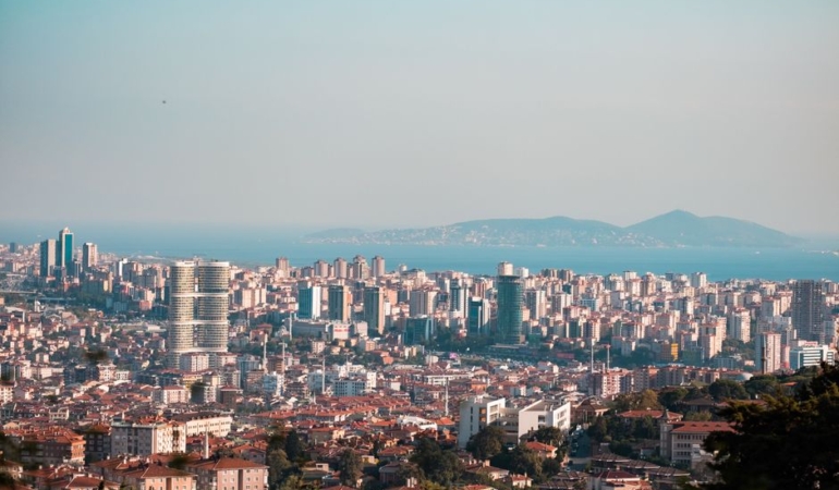 Ataşehir'de İmar Bilgilendirme Toplantıları Devam Ediyor