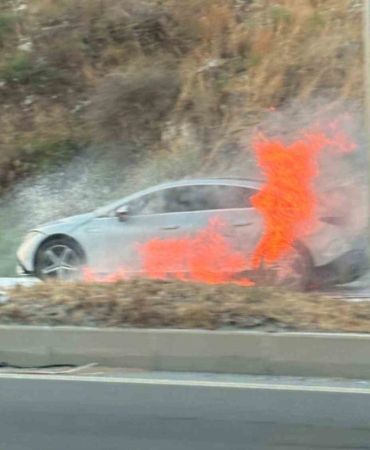 Aydın'da seyir halindeki otomobilde yangın çıktı