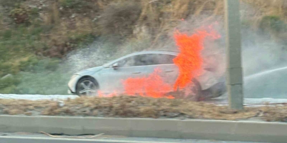 Aydın'da seyir halindeki otomobilde yangın çıktı