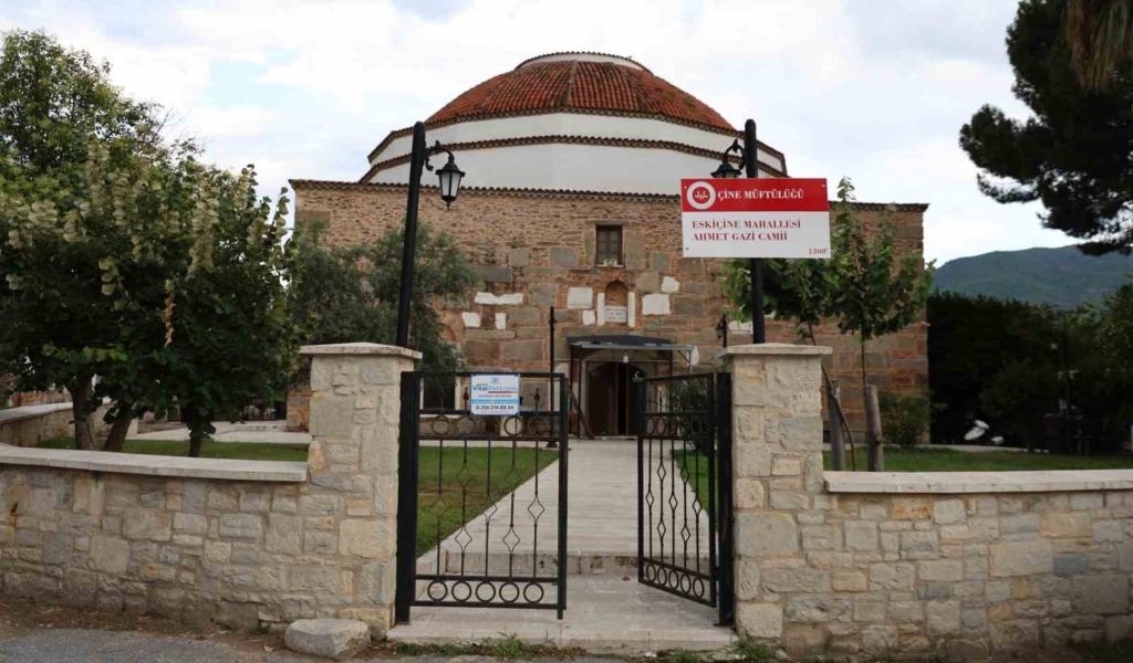 Aydın'ın 718 Yıllık Ahmet Gazi Camii Tarih Kokan Miras