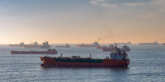 BAE, Hürmüz Boğazı'nda İran'ın ADNOC tankerlere saldırısını duyurdu