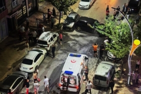 Bafra'da kontrolden çıkan otomobil 6 araca çarptı